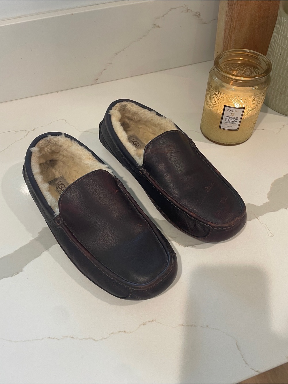 UGG Men's Chestnut Brown Leather Shearling-Lined Slip-On Loafers